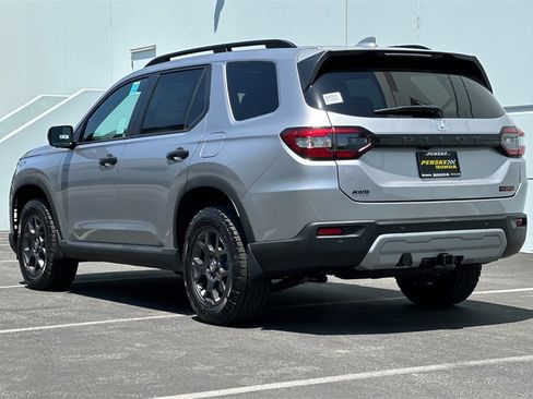 New 2025 Honda Pilot TrailSport image 6