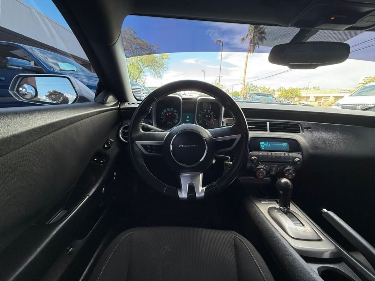 Used 2011 Chevrolet Camaro SS RWD image 46