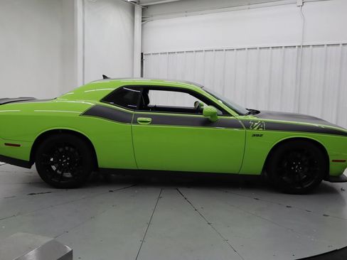 Used 2023 Dodge Challenger R/T Scat Pack w/ T/A Package RWD image 2