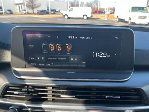 Used 2022 Kia Telluride LX image 23