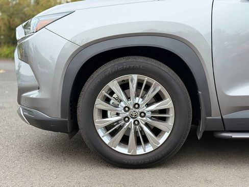 Certified 2026 Toyota Grand Highlander AWD image 9