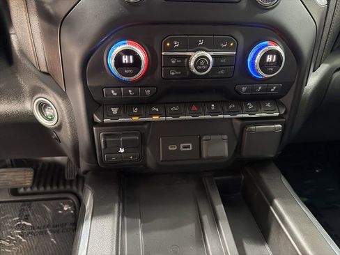 Used 2022 GMC Sierra 3500 AT4 w/ AT4 Preferred Package image 35