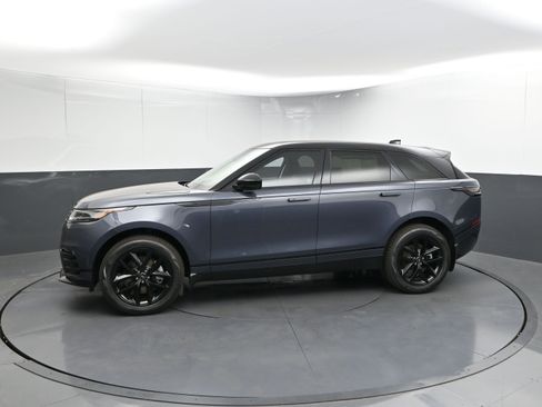 Certified 2025 Land Rover Range Rover Velar Dynamic SE image 2