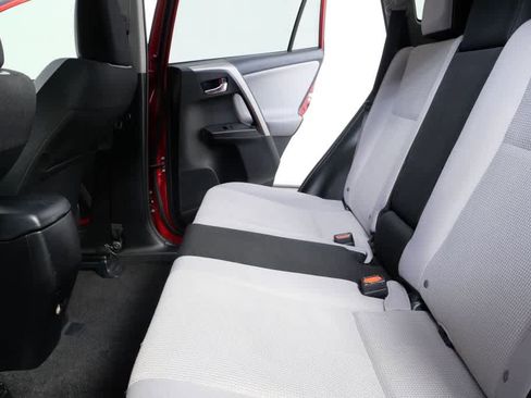 Used 2017 Toyota RAV4 XLE image 19