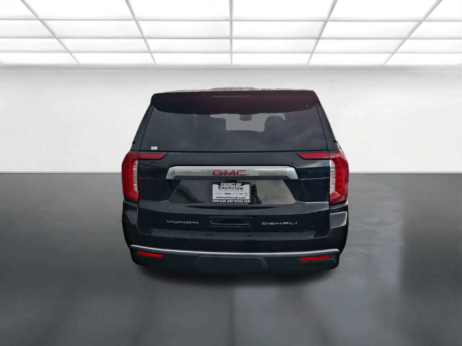 Used 2023 GMC Yukon XL Denali w/ Advanced Technology Package AWD/4WD image 4