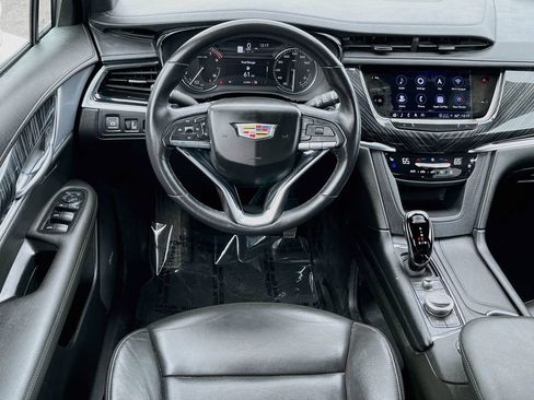 Used 2024 Cadillac XT6 Premium Luxury AWD/4WD image 24