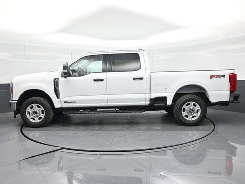 Used 2025 Ford F250 XLT w/ FX4 Off-Road Package image 4