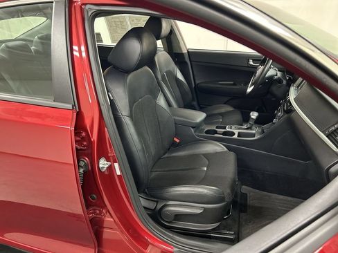 Used 2019 Kia Optima S FWD image 22