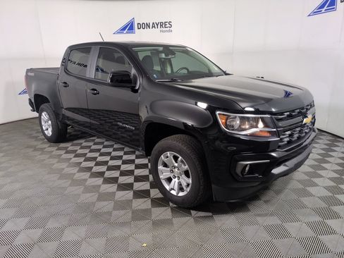 Used 2022 Chevrolet Colorado LT w/ LT Convenience Package AWD/4WD image 10