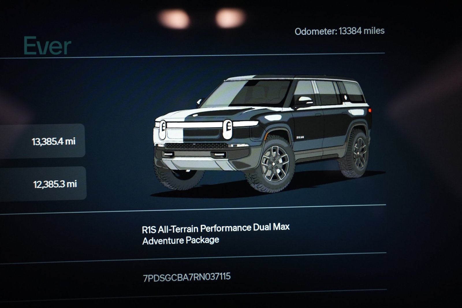 Used 2024 Rivian R1S Adventure Dual AWD/4WD image 7