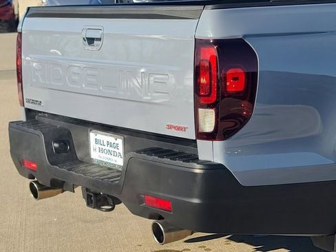 Certified 2024 Honda Ridgeline Sport image 8