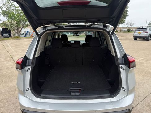 Used 2025 Nissan Rogue SV AWD/4WD image 33