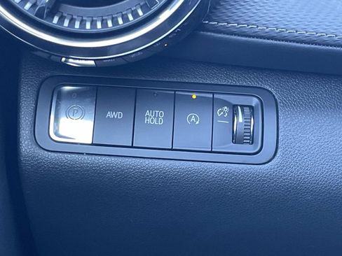 Used 2025 Chevrolet Equinox LT w/ Convenience Package II image 28