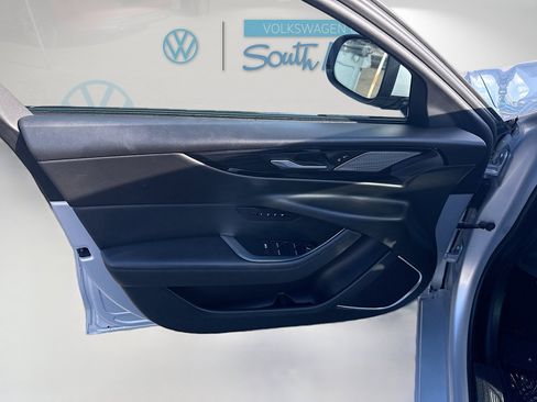 Used 2020 Jaguar XE S image 19