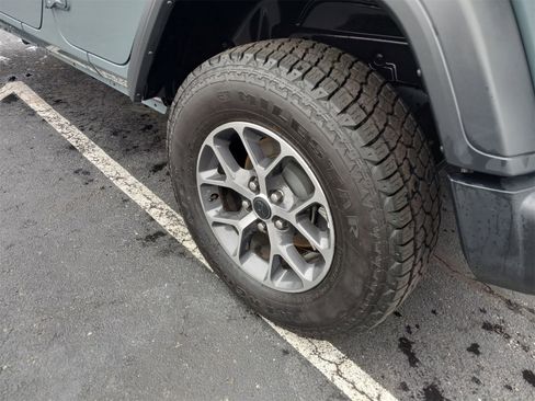 Used 2024 Jeep Wrangler Unlimited Sport image 10