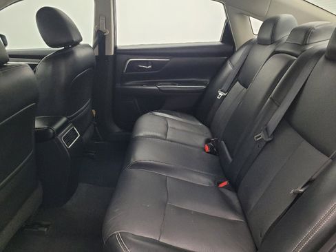 Used 2017 Nissan Altima 3.5 SL w/ 3.5SL Technology Package image 18