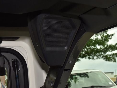 Used 2025 Ford Bronco Badlands AWD/4WD image 16