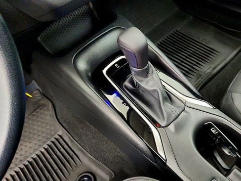 Used 2023 Toyota Corolla LE FWD image 16