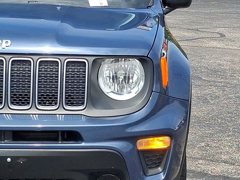 Used 2023 Jeep Renegade Latitude AWD/4WD image 27
