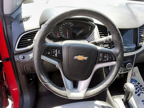 Certified 2018 Chevrolet Trax LT w/ Driver Confidence Package FWD image 19