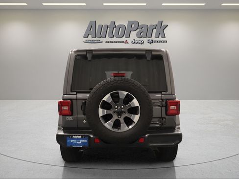 Certified 2018 Jeep Wrangler Unlimited Sahara AWD/4WD image 5