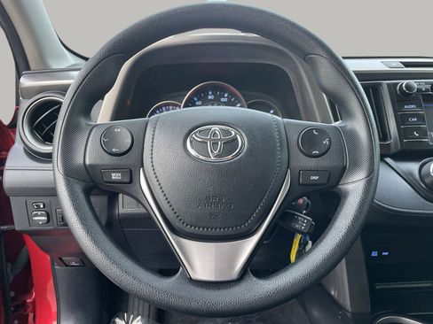Used 2016 Toyota RAV4 LE FWD image 22