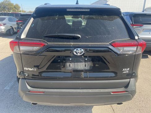 Used 2025 Toyota RAV4 XLE image 5