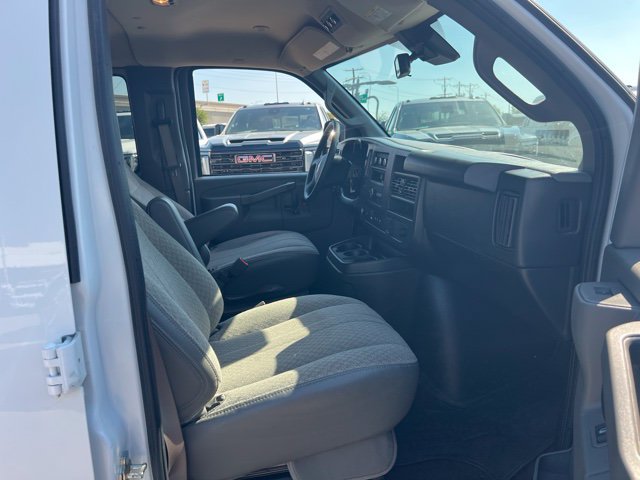 Used 2025 GMC Savana 3500 LT w/ LT Preferred Equipment Group RWD image 8