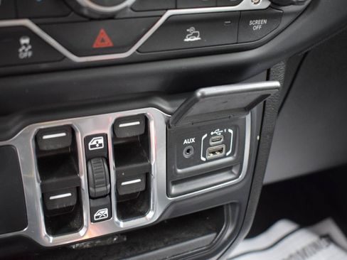 Used 2023 Jeep Wrangler Unlimited Sport AWD/4WD image 28