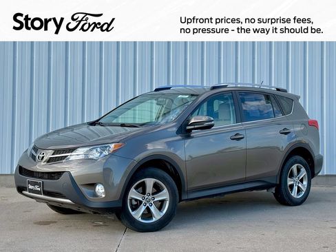 Used 2015 Toyota RAV4 XLE AWD/4WD image 1