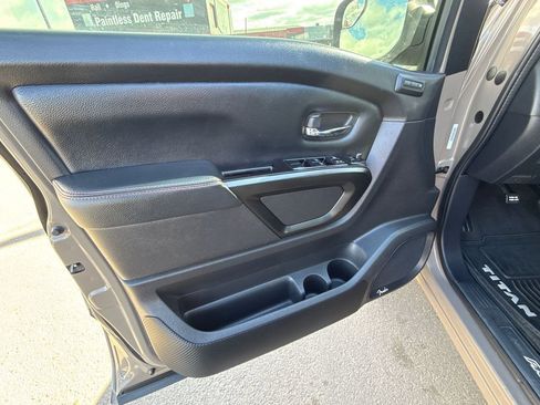 Used 2021 Nissan Titan PRO-4X w/ Pro-4x Convenience Package image 17