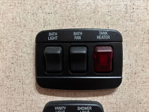 Used 2016 Ford E-450 and Econoline 450 Super Duty w/ Motorhome Prep Package image 37