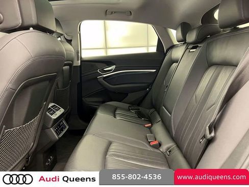 Used 2021 Audi e-tron Premium Plus w/ Premium Plus Package AWD/4WD image 10