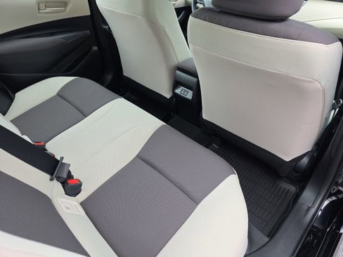 Used 2025 Toyota Corolla LE FWD image 11