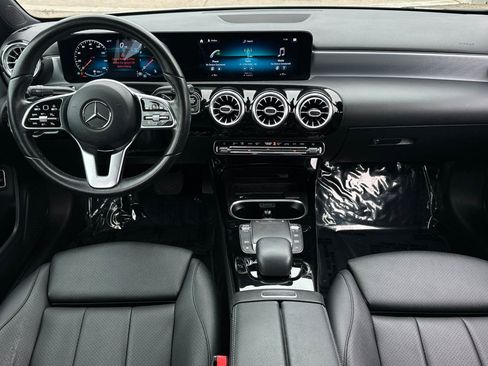 Used 2021 Mercedes-Benz A 220 image 3