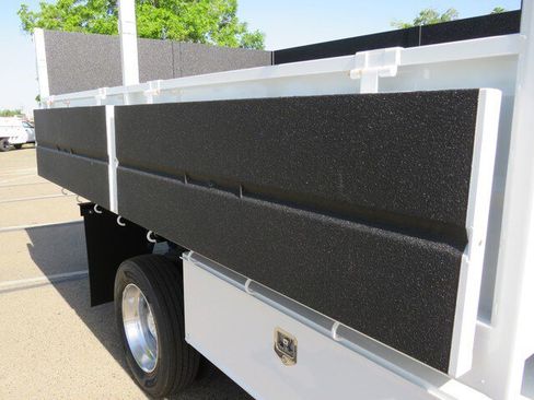 New 2023 RAM 5500 Tradesman w/ Chrome Appearance Group image 21