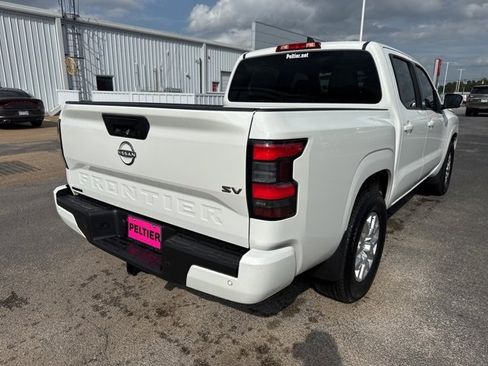 Used 2023 Nissan Frontier SV w/ Technology Package image 3