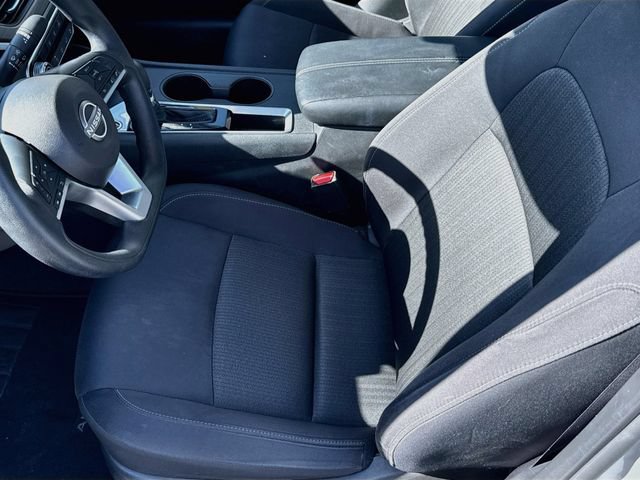 Used 2025 Nissan Altima 2.5 SV FWD image 18