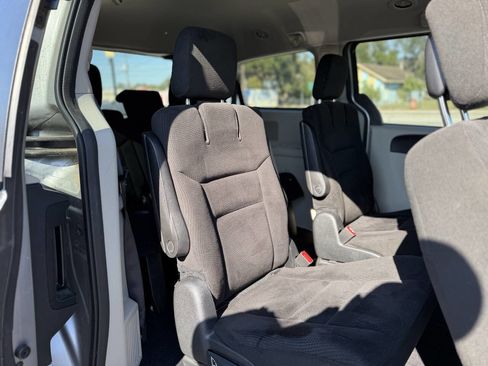 Used 2015 Dodge Grand Caravan SE w/ Quick Order Package 29E SE image 21