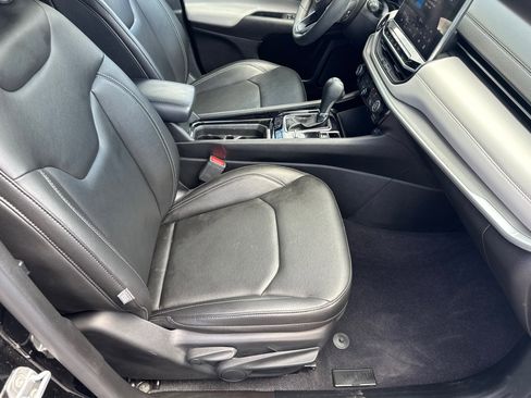 Certified 2025 Jeep Compass Limited AWD/4WD image 15