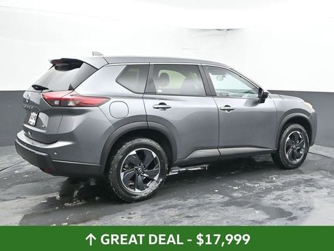 Used 2024 Nissan Rogue SV image 12