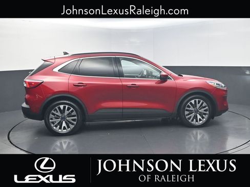 Used 2020 Ford Escape Titanium image 6