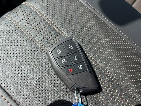 New 2026 Chevrolet Suburban High Country image 43