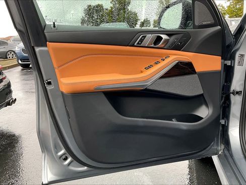 Used 2025 BMW X5 xDrive40i w/ M Sport Package image 26