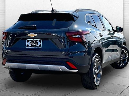New 2026 Chevrolet Trax LT w/ LT Convenience Package FWD image 14