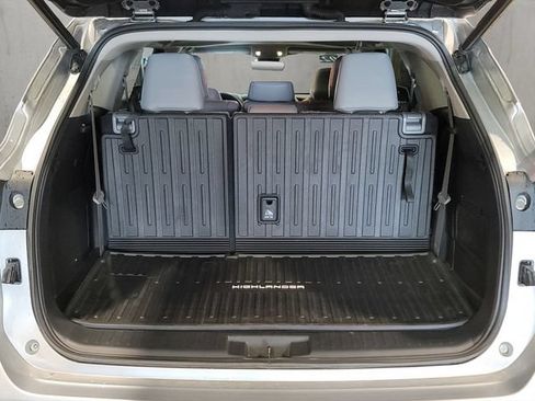 Used 2022 Toyota Highlander Limited AWD/4WD image 21