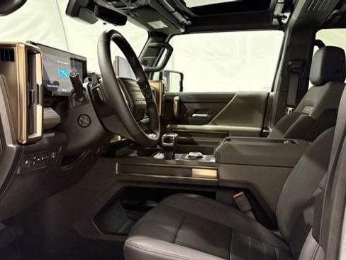 Used 2025 GMC Hummer EV 2X image 13
