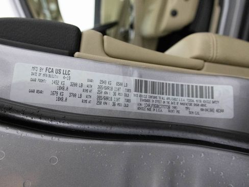 Used 2019 Jeep Grand Cherokee Limited image 45