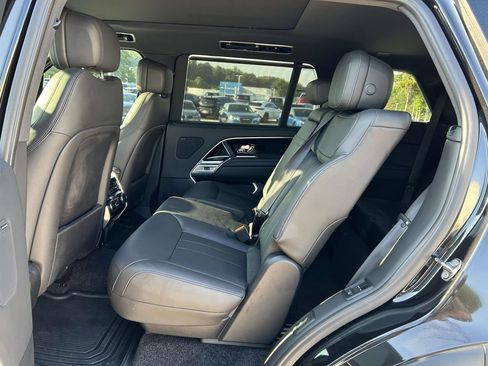 Used 2024 Land Rover Range Rover Long Wheelbase SE AWD/4WD image 10