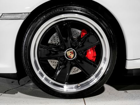 Used 2011 Porsche 911 Targa 4S AWD/4WD image 48